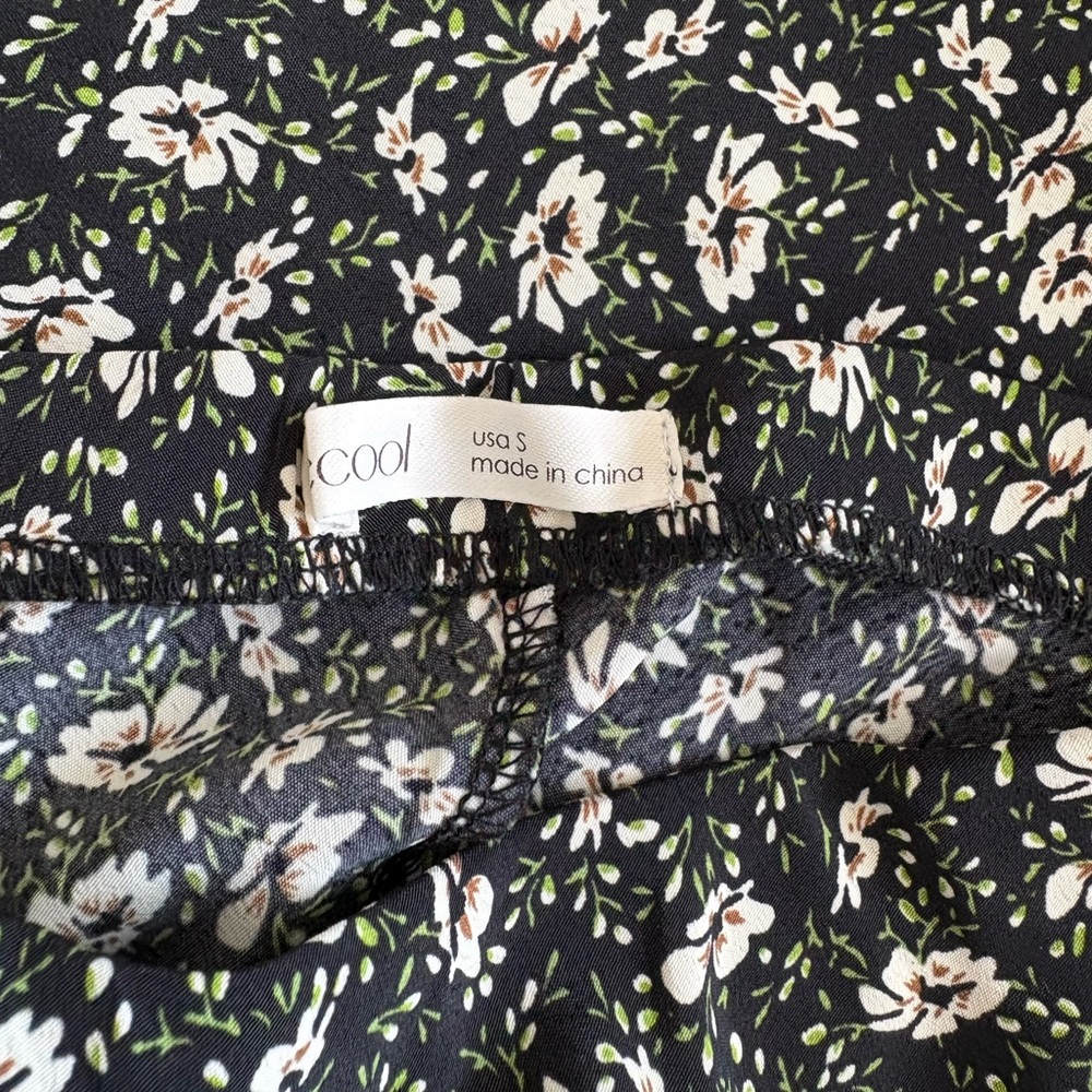 Called to Surf Floral Black and White Women's  A line Skirt - Picture 3 of 3